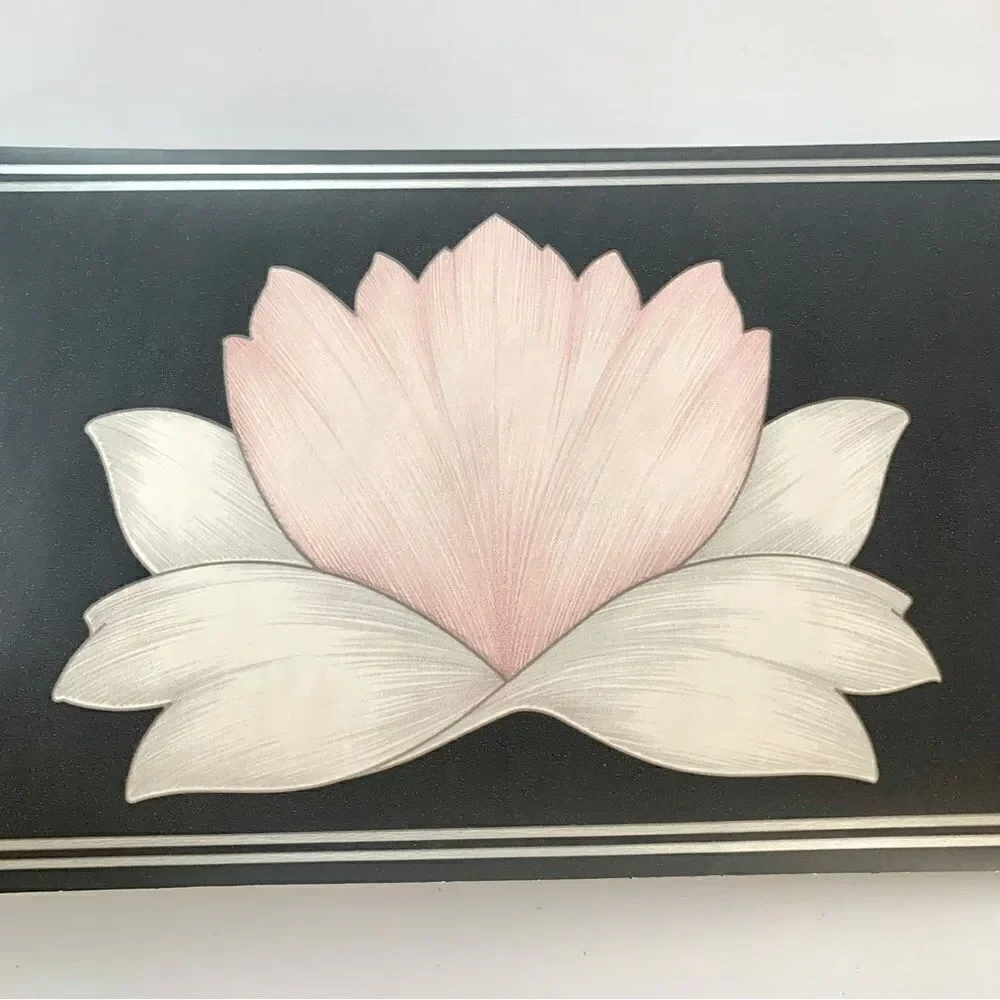 Vintage Lotus Flower Wallpaper Border